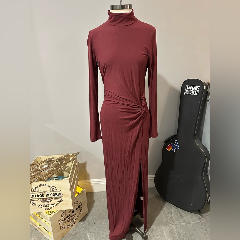Young Fabulous & Broke YFB Mock neck L/Sleeve ruched waist maxi,Lg & FLATTERING